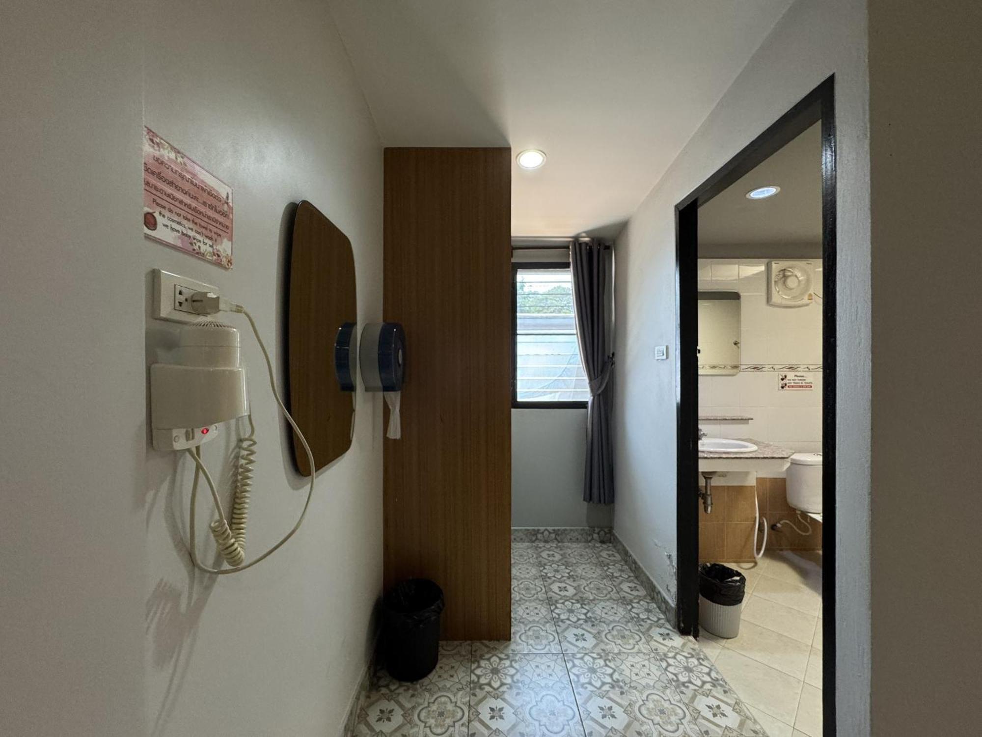 Warmwell Hostel Ban Chuk Kum Экстерьер фото